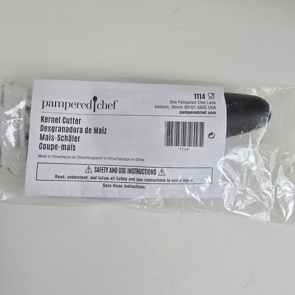 Pampered Chef Kernel Cutter #1114 with Protective Cover - New in the Package